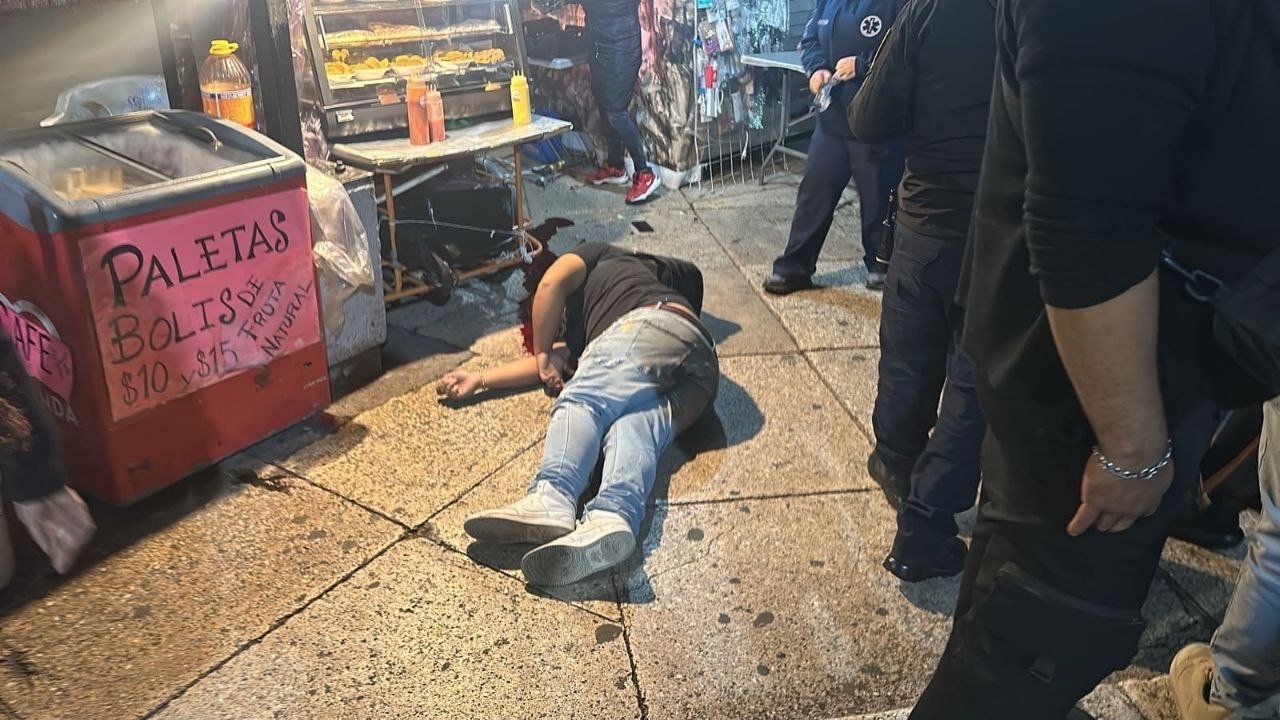 Ataque a balazos deja un muerto afuera del Metro Hidalgo