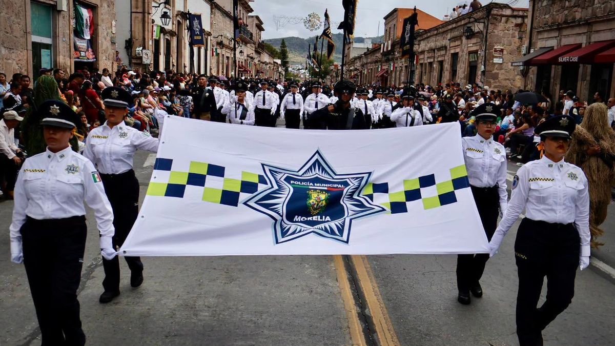 Policía Morelia se sumó al desfile en honor a José María Morelos