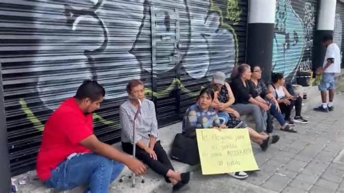 Llevamos 15 días sin una gota: vecinos bloquean avenidas de Guadalajara por falta de agua