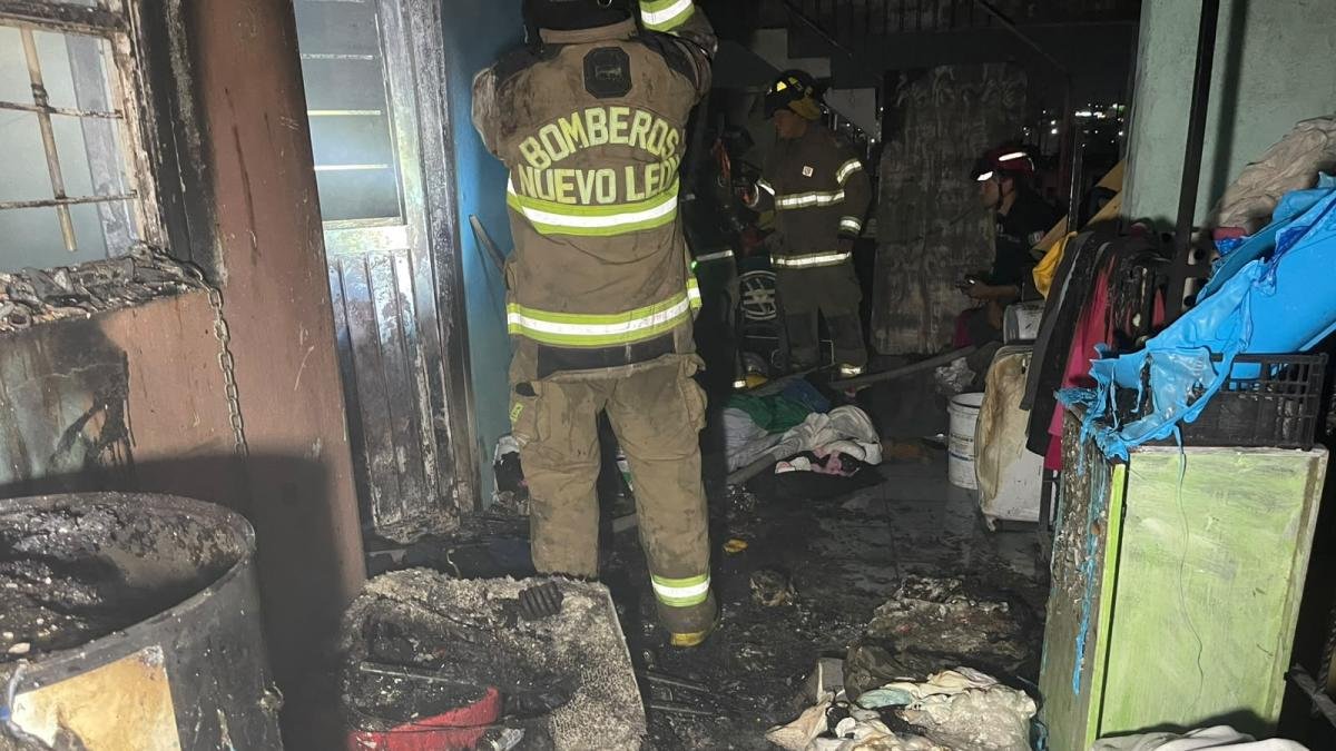 Se incendian cuartos de renta en conjunto habitacional en Nuevo León