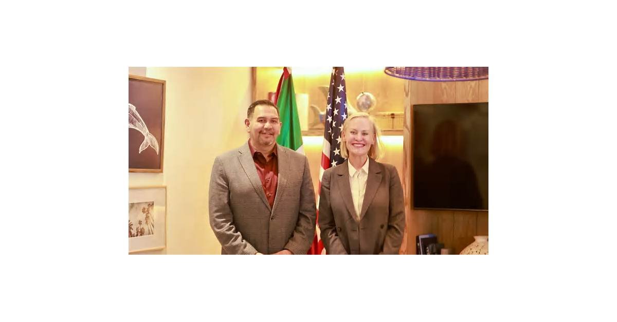 Cruz Pérez Cuéllar se reúne con Katherine Beamer, cónsul de Estados Unidos en Ciudad Juárez