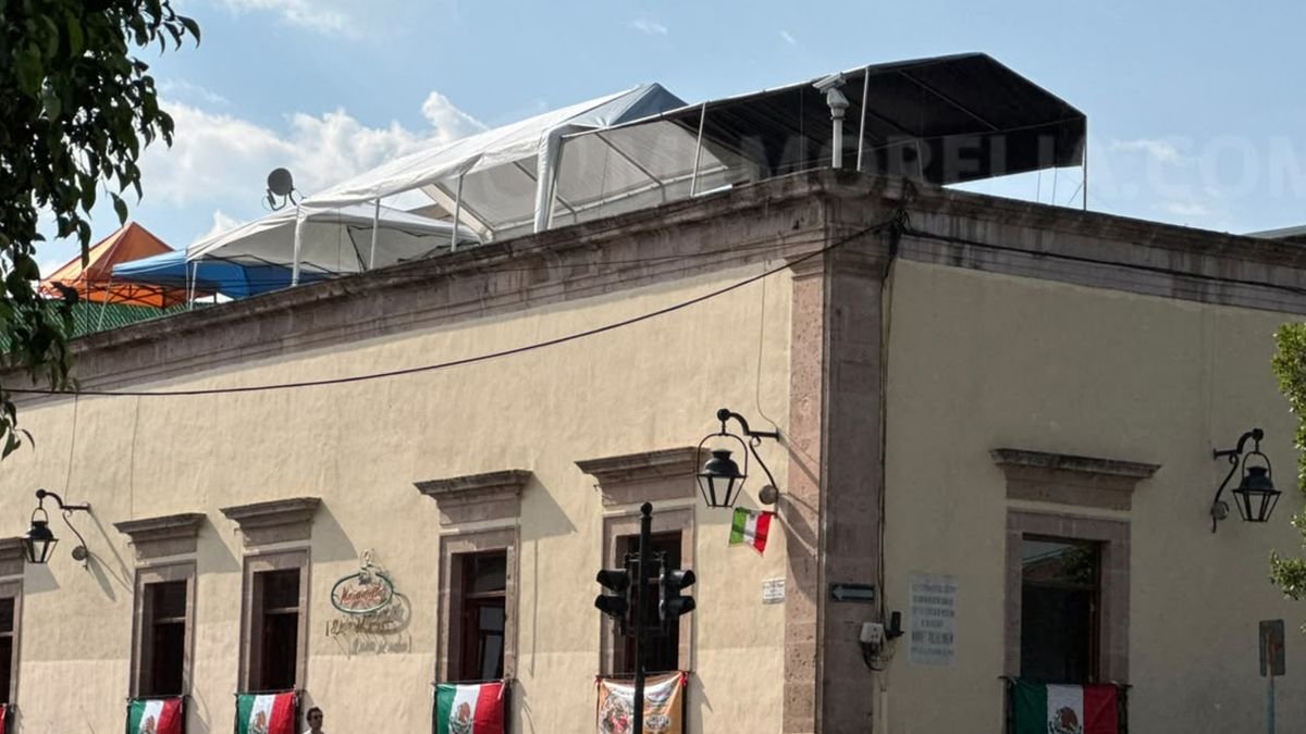 Advierten posibles clausuras a negocios del centro de Morelia por estructuras sin autorización