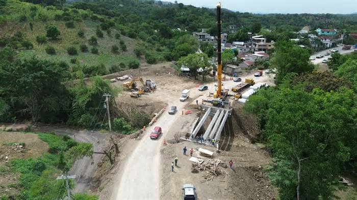 Modernizan carretera entre Hidalgo y San Luis Potosí