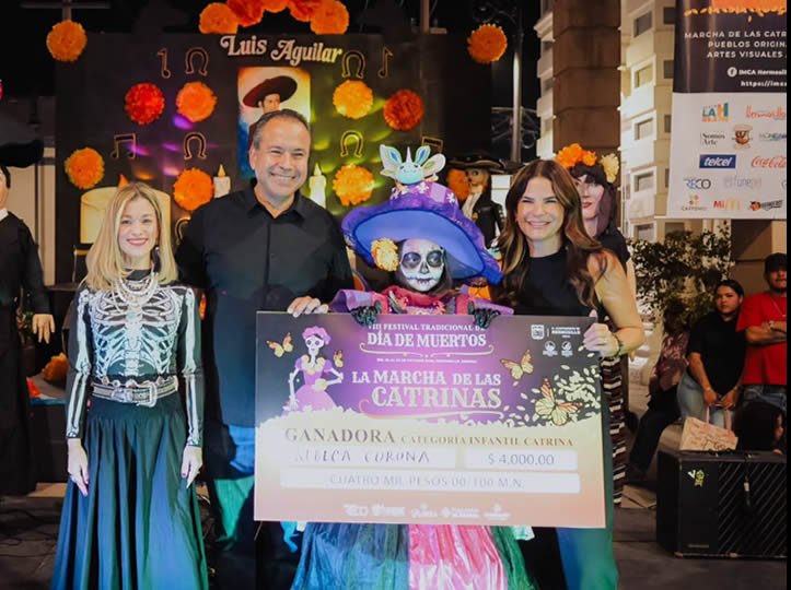 Autoridades de Hermosillo realizan la octava edición del Festival del Día de Muertos y premian la Marcha de las Catrinas