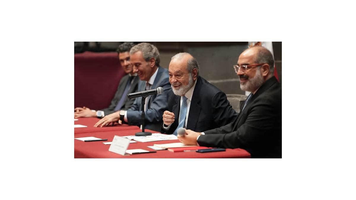 Carlos Slim anuncia inversión de 4,000 mdp para transformar Paseo de San Francisco en Puebla