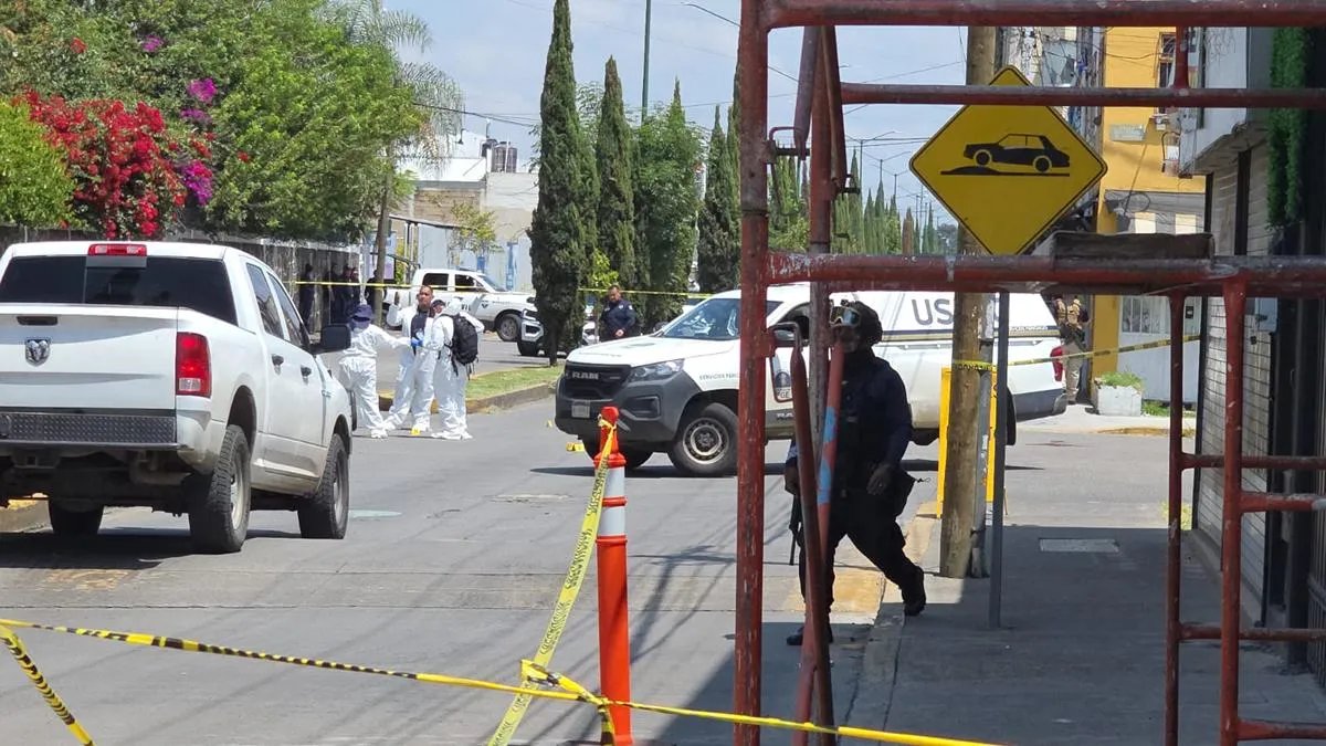 Balacera en la Avenida Periodismo: un muerto y un herido