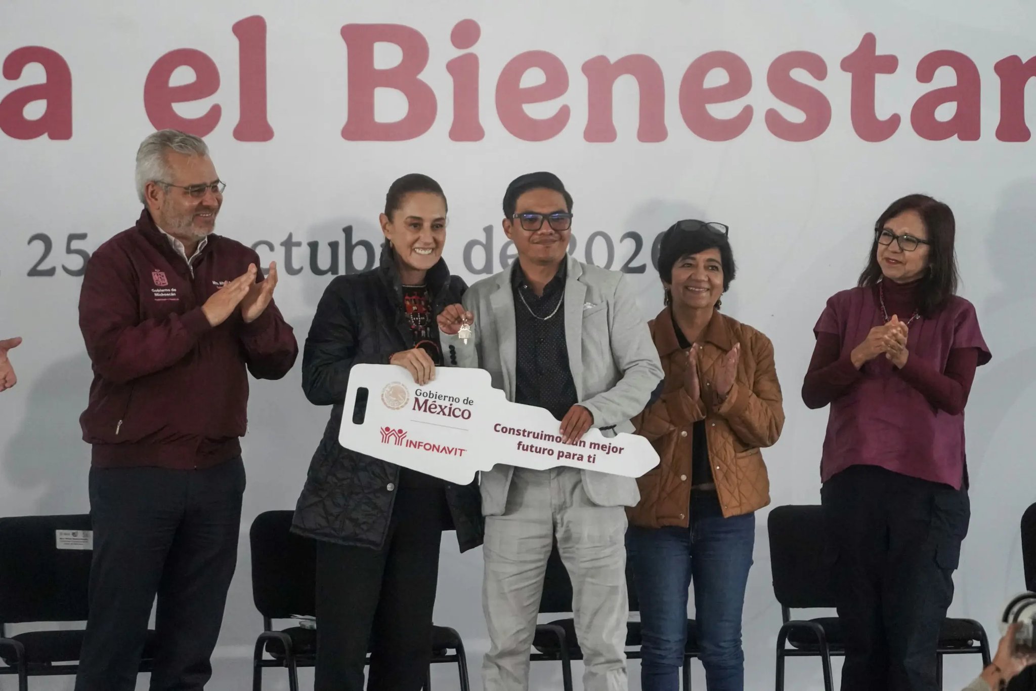 Entrega Claudia Sheinbaum primeras 900 viviendas del Bienestar en Morelia