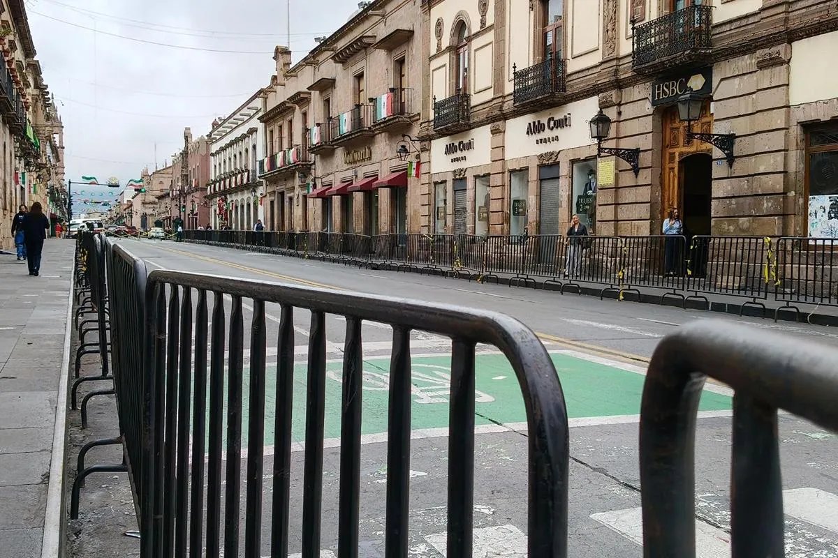 Cumple 5 días cerco policial en Centro de Morelia contra plantón del FNLS