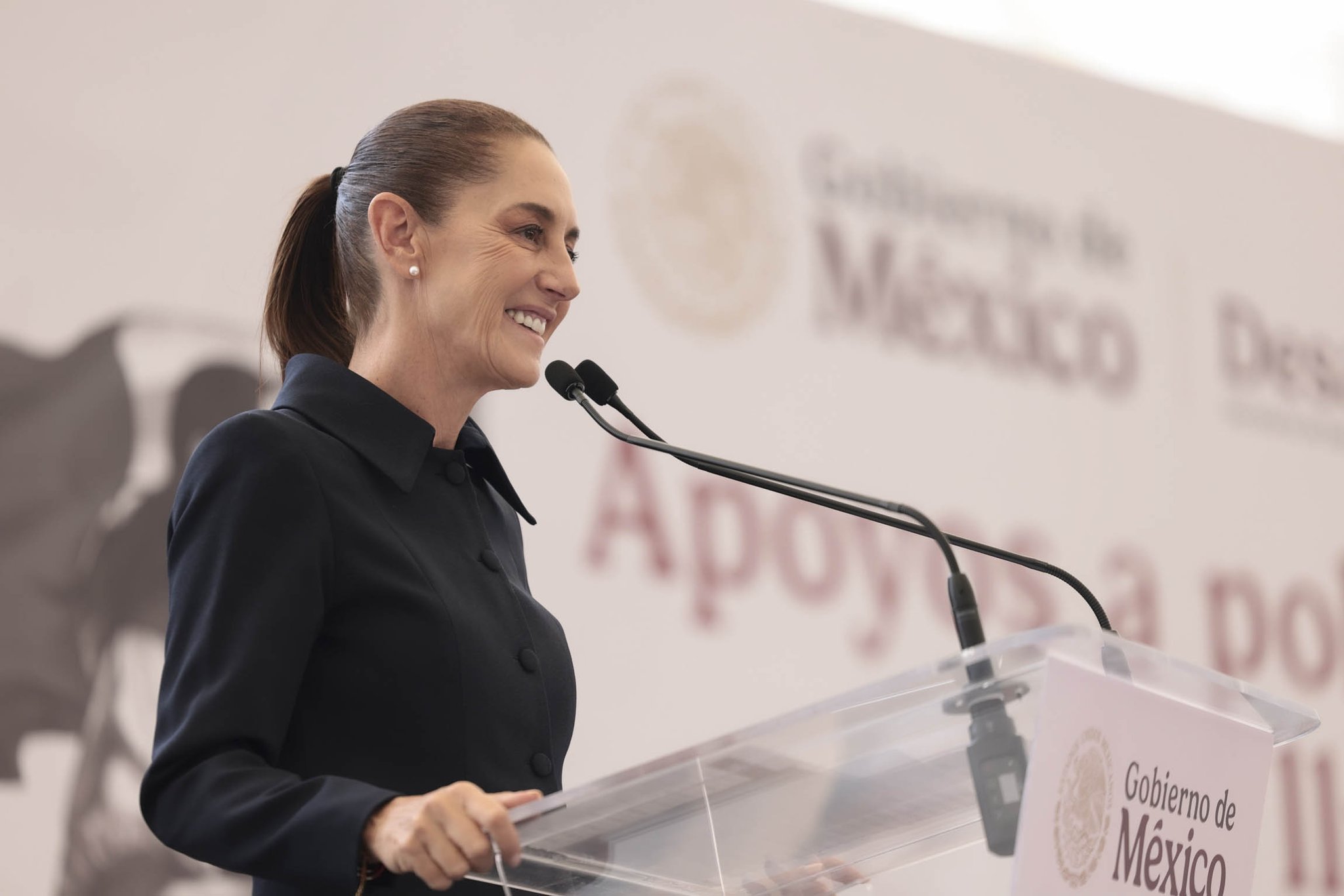 En Hidalgo, presidenta Sheinbaum entrega apoyos de vivienda para afectados por lluvias de 2025