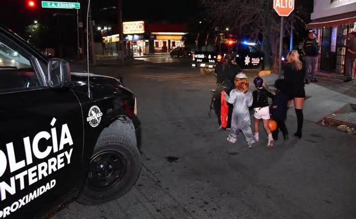 Refuerzan seguridad y protección civil para celebración de Halloween en Monterrey; despliegan a 150 elementos