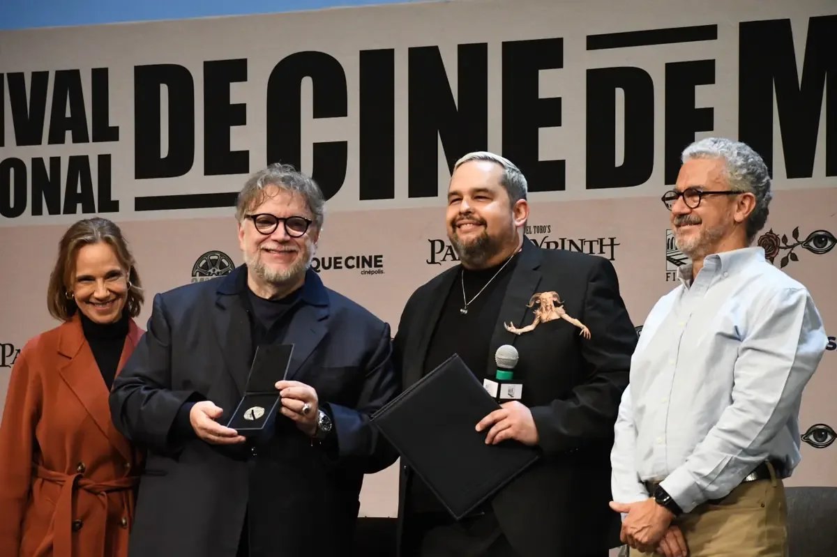 Guillermo del Toro recibe Medalla Filmoteca UNAM en Morelia