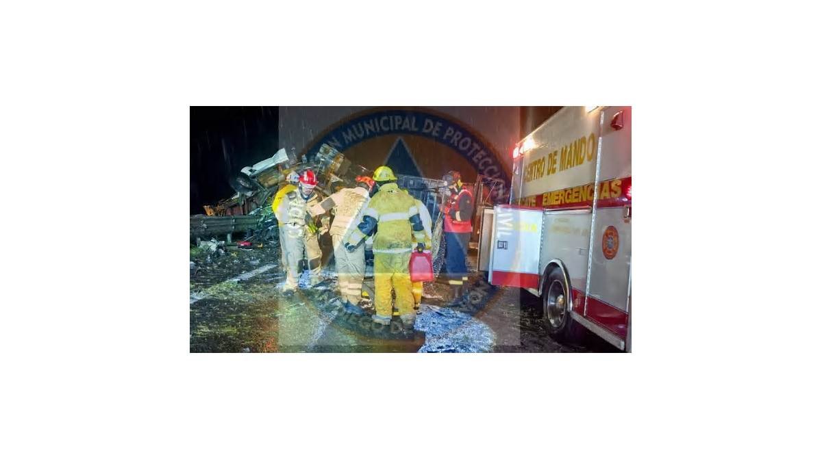 Accidente en la Querétaro-San Luis Potosí a la altura de San Diego de la Unión deja muerto y heridos