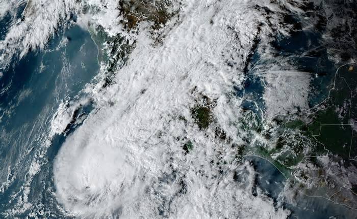 Tormenta tropical Vance permanece frente a costas del Pacífico; mantendrá lluvias fuertes en Jalisco, Colima y Michoacán
