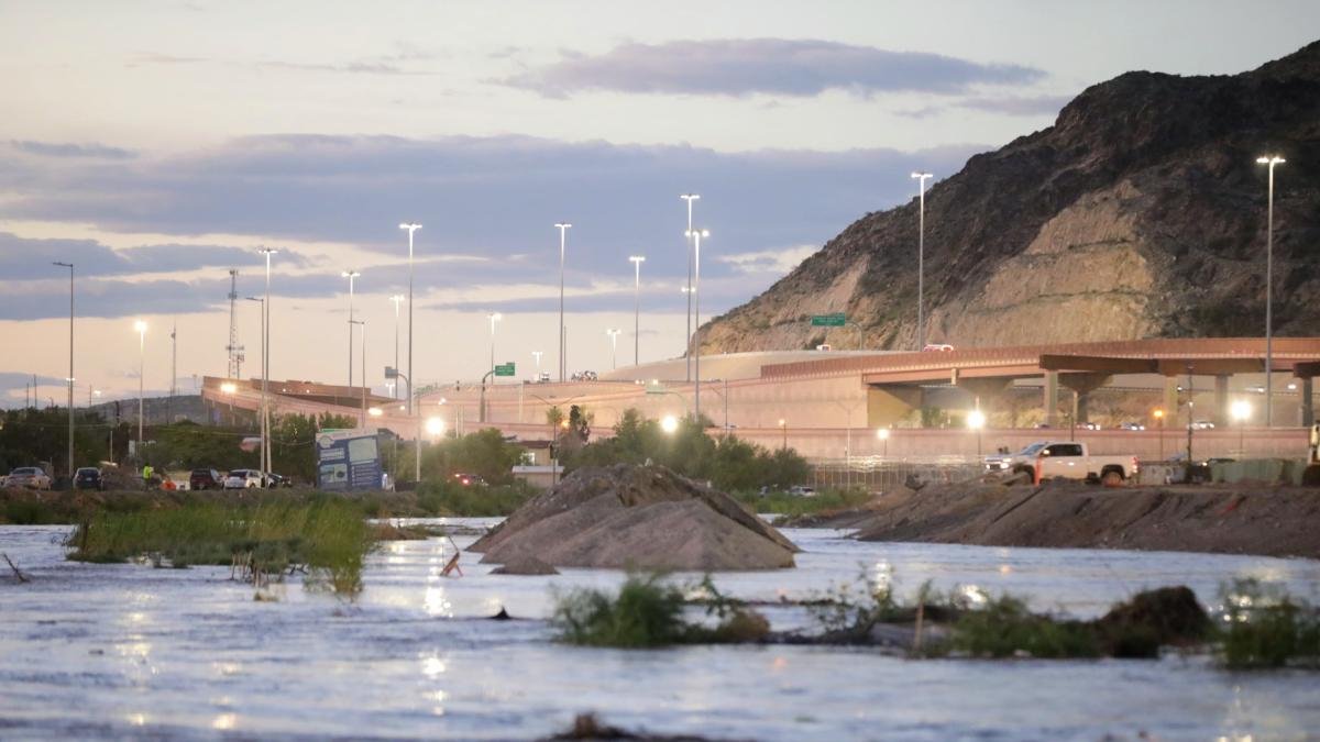 Alerta en Ciudad Juárez por posible desbordamiento del río Bravo