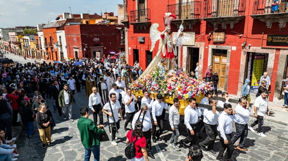 Más de 5 mil personas y 32 grupos de danza cierran las Fiestas Patronales de San Miguel de Allende