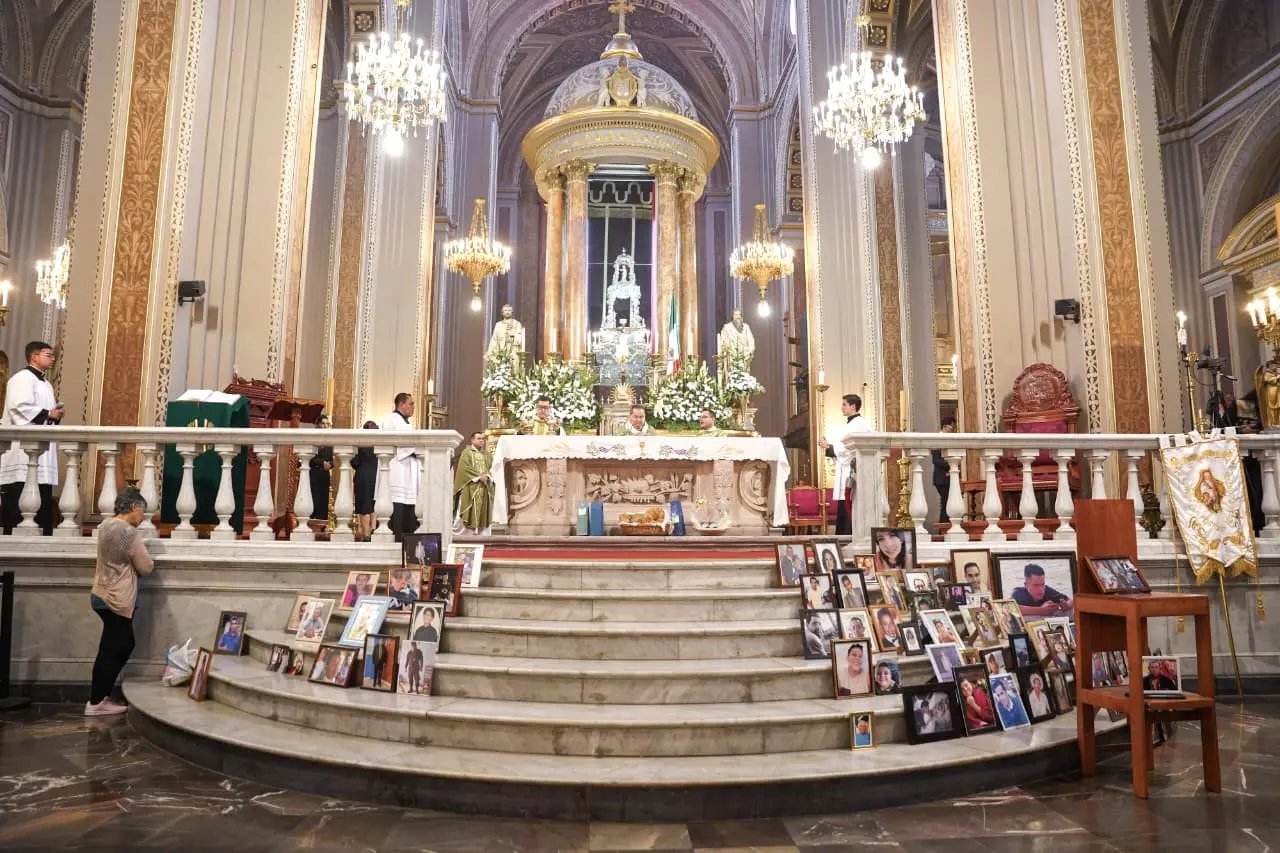 Conmemoran con misa y mariachi a familias donadoras de órganos en la Catedral de Morelia