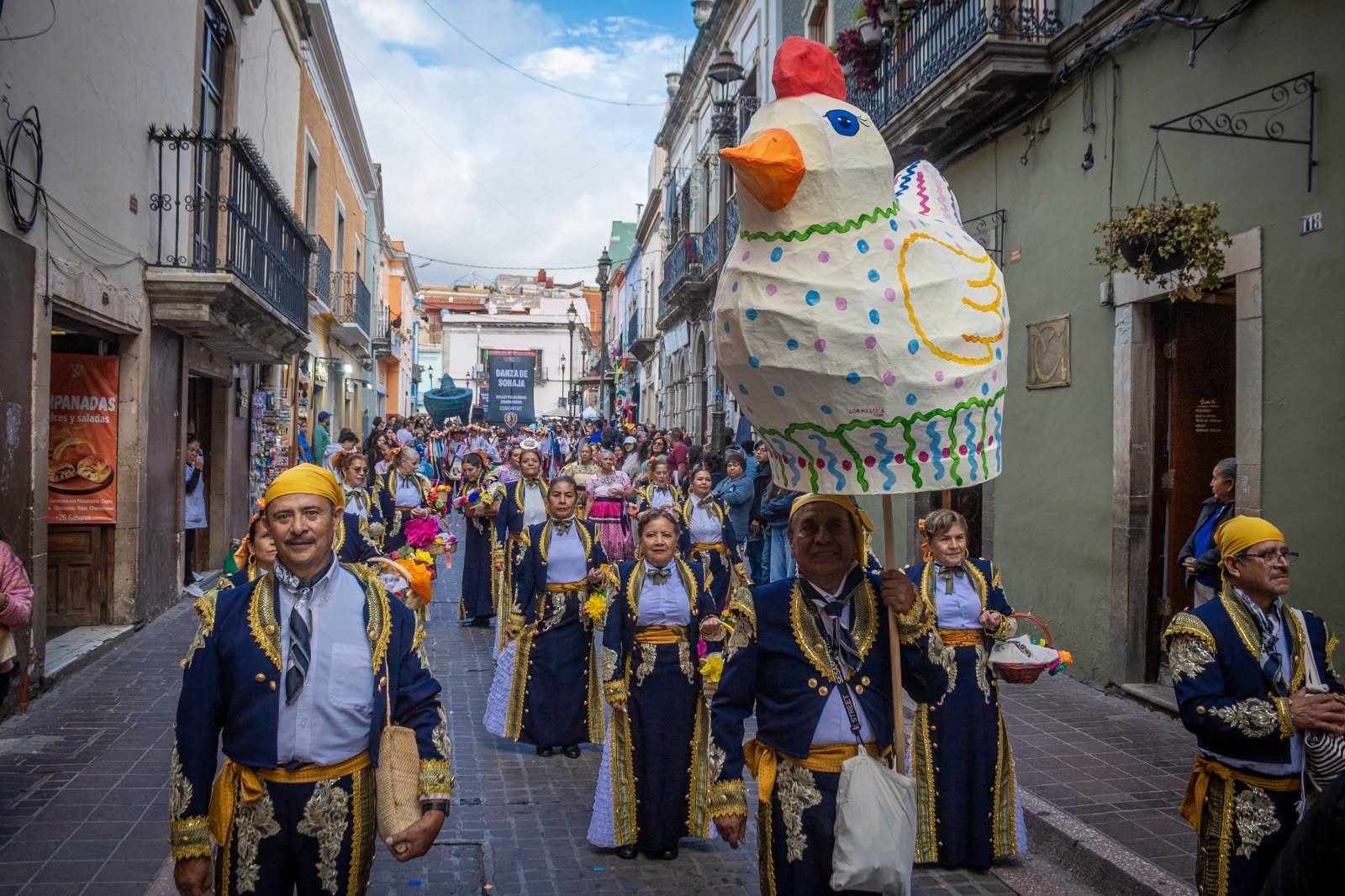 ¡Guanajuato baila al ritmo Cervantino!