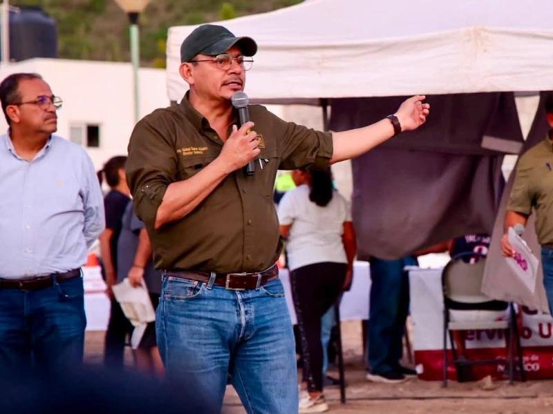 Abimael Ibarra levanta la mano para la coordinación municipal de La Paz