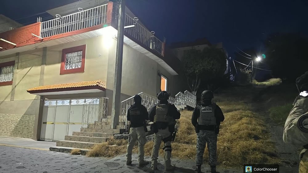 Encuentran arsenal en vivienda de Valle de Santiago