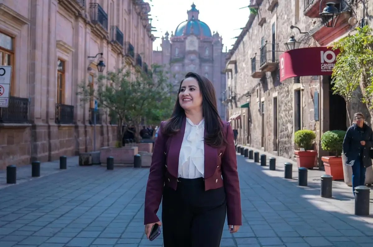 Gladyz Butanda mantiene liderazgo en preferencias en Morelia