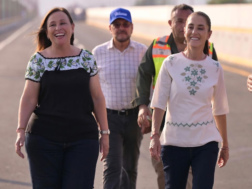 Sheinbaum inaugura distribuidor vial de acceso al Puerto de Veracruz