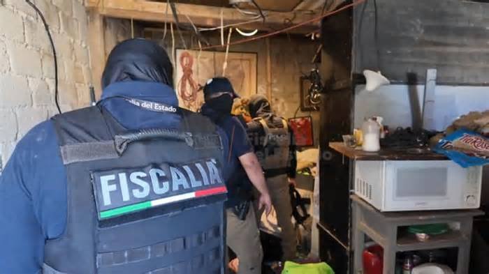 Fiscalía regresa a Pueblo Quieto en Guadalajara y encuentra finca clausurada nuevamente habitada