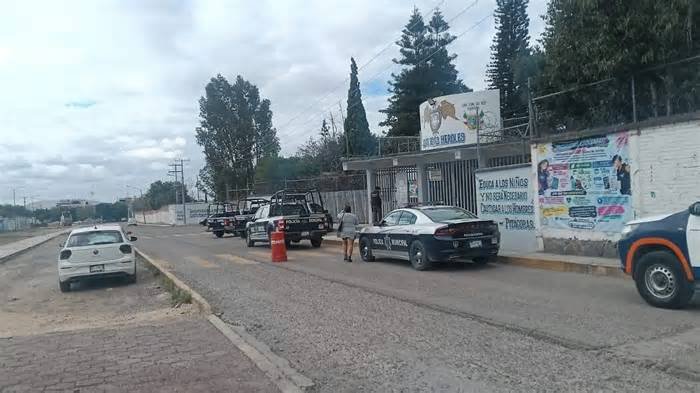 Investigan intoxicación de posibles drogas de una estudiante de secundaria en San Juan del Río