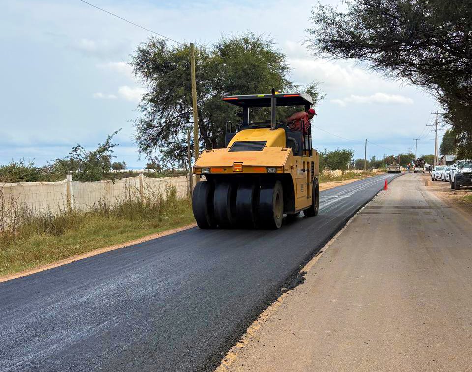 Gobierno de la Gente invierte 9.6 mdp en la conservación de la carretera Adjuntas del Monte, en Dolores Hidalgo