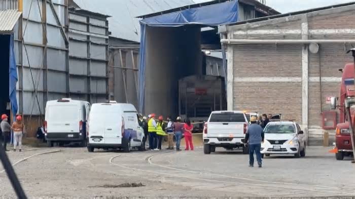 Trabajador de Bachoco muere asfixiado tras caer a tolva con sorgo en planta de Celaya