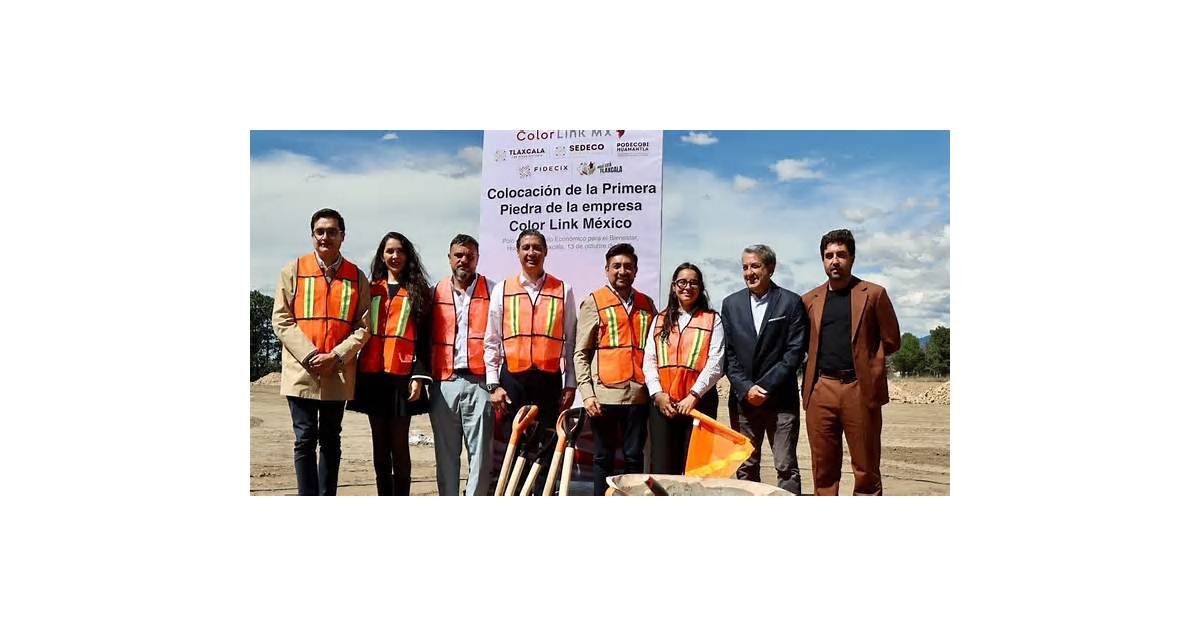 Tlaxcala coloca primera piedra de empresa Color Link en Huamantla