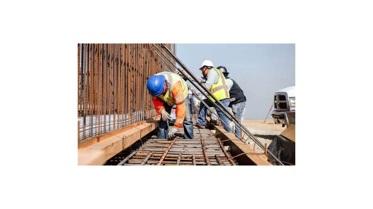 Avanza al 40 % construcción de tanque hídrico para saneamiento del Río Tijuana en el norte de México