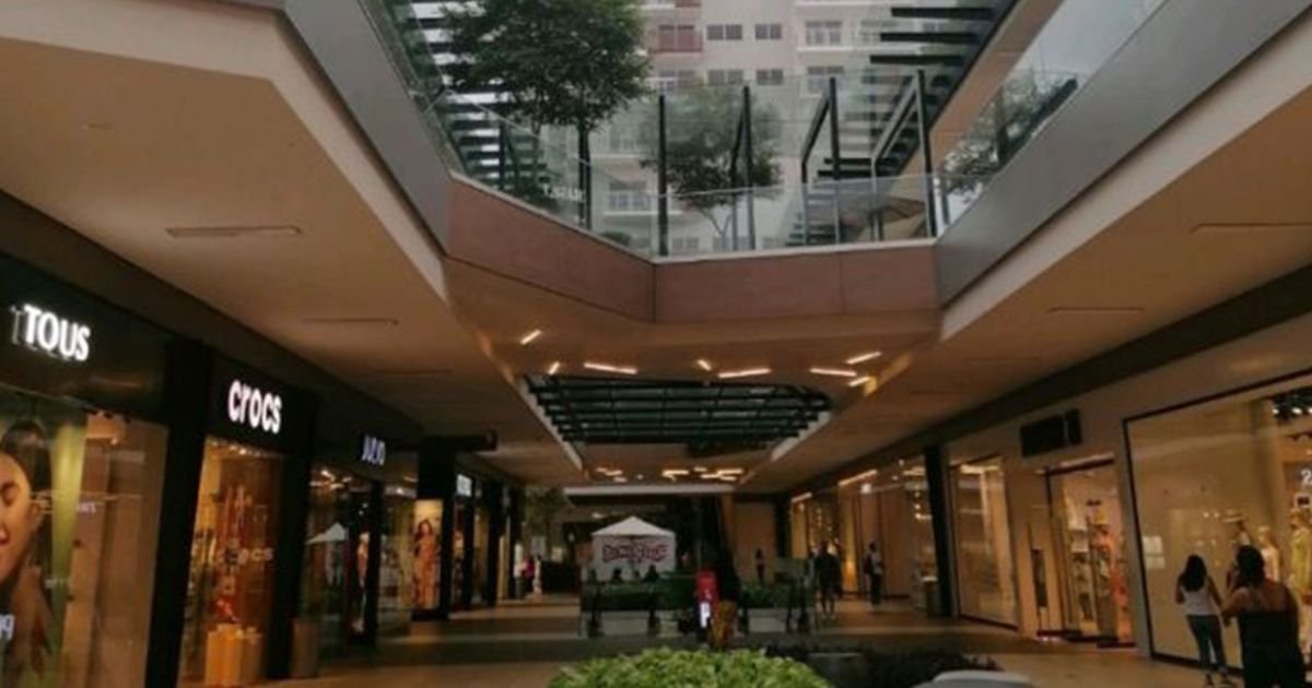 Asaltan a mano armada a un hombre dentro de Plaza Averanda en Cuernavaca