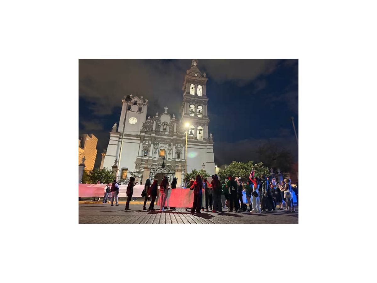 Marcha colectivo feminista para pedir la legalización del aborto en Nuevo León este 28S