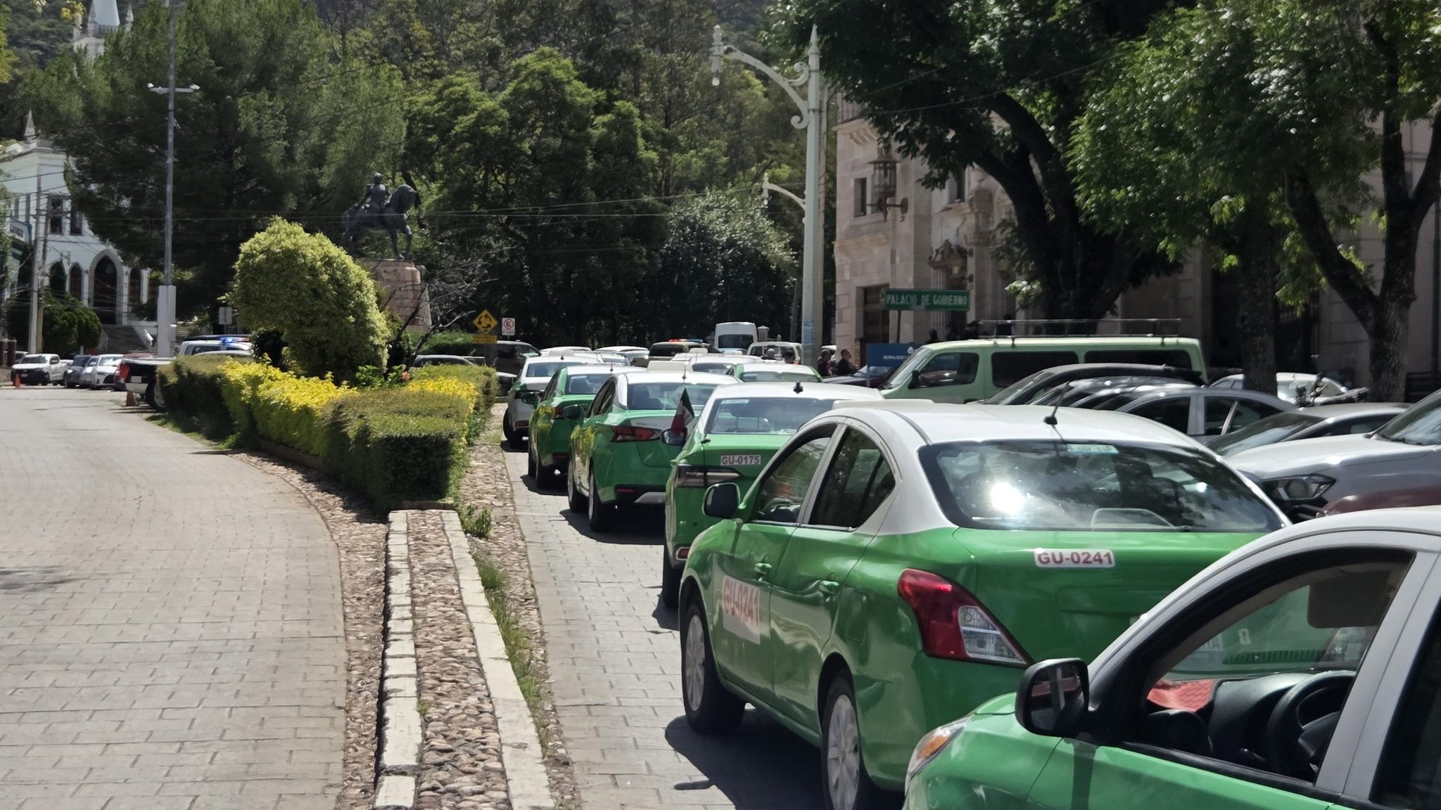 Taxistas de Guanajuato trabajarán con Gobierno para detener competencia desleal