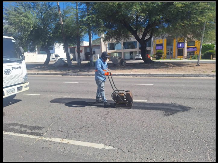 Refuerza Gobierno de Hermosillo programa de bacheo y atención de calles en la ciudad