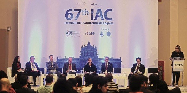 Guadalajara albergó el Congreso Internacional de Astronáutica