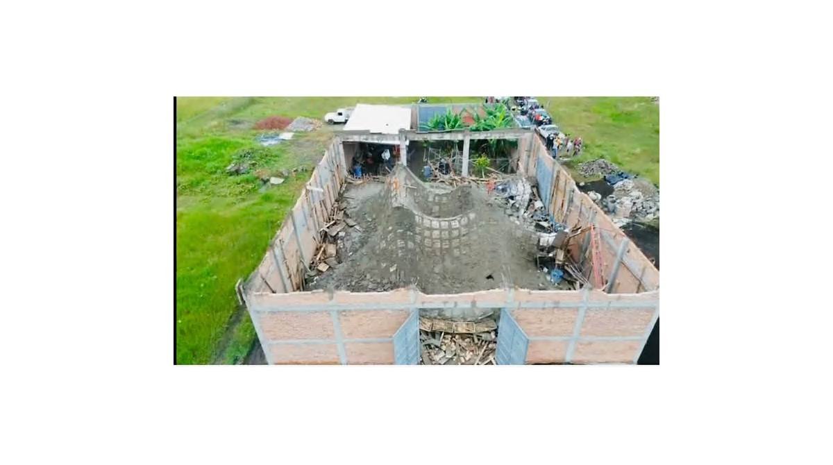 Colapso de cimbra y losa en obra de Morelia deja 25 albañiles lesionados