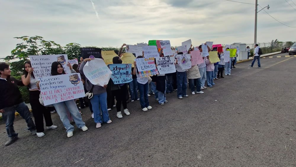 Protesta y paro en prepa oficial de Pénjamo por denuncias de ‘acoso’ y ‘violencia’