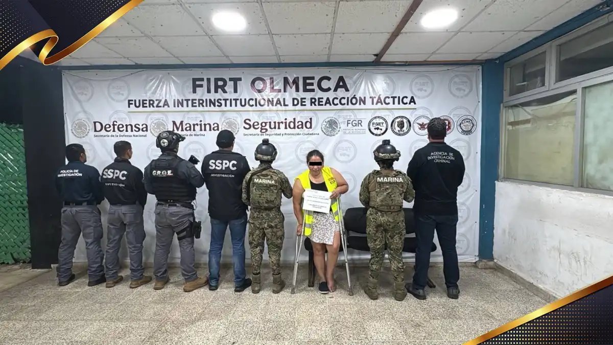 En muletas y sin un zapato: así presentó la Marina a “La Patrona”, detenida en Ciudad del Carmen, Campeche